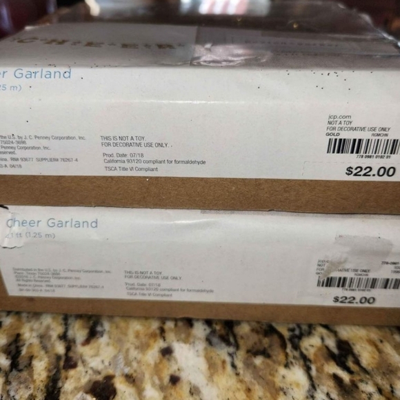 "Cheer" Garland - Picture 4 of 4